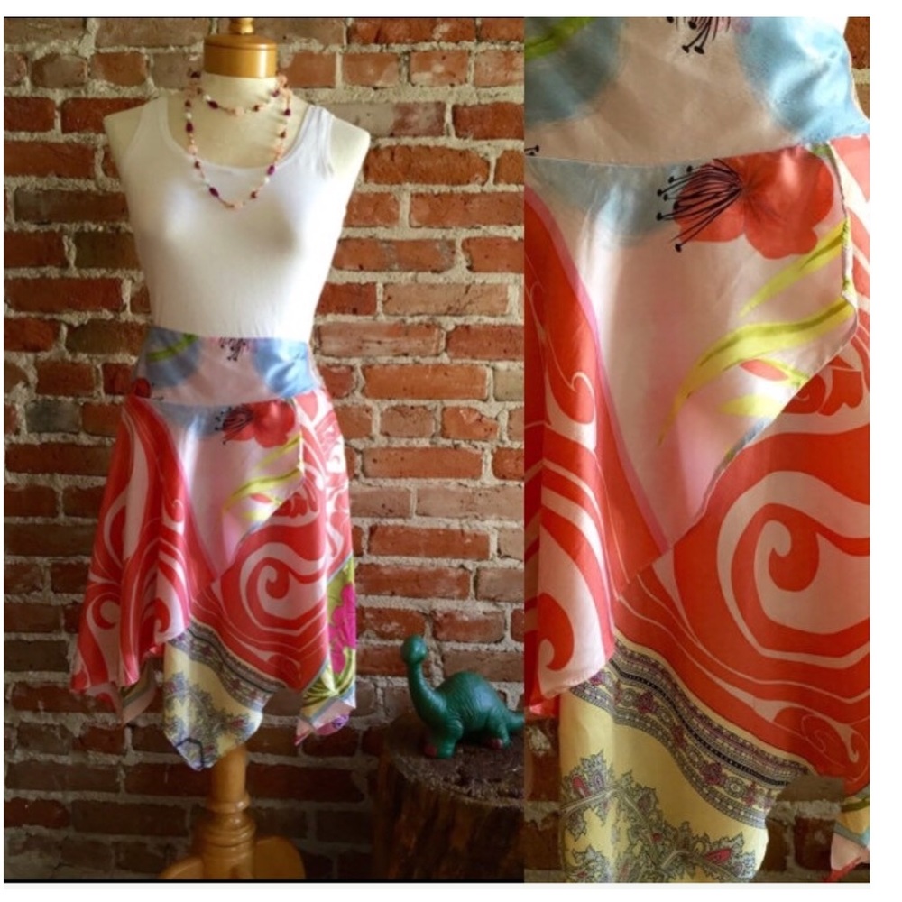 Alice & Trixie 100% silk handkerchief hem skirt 8